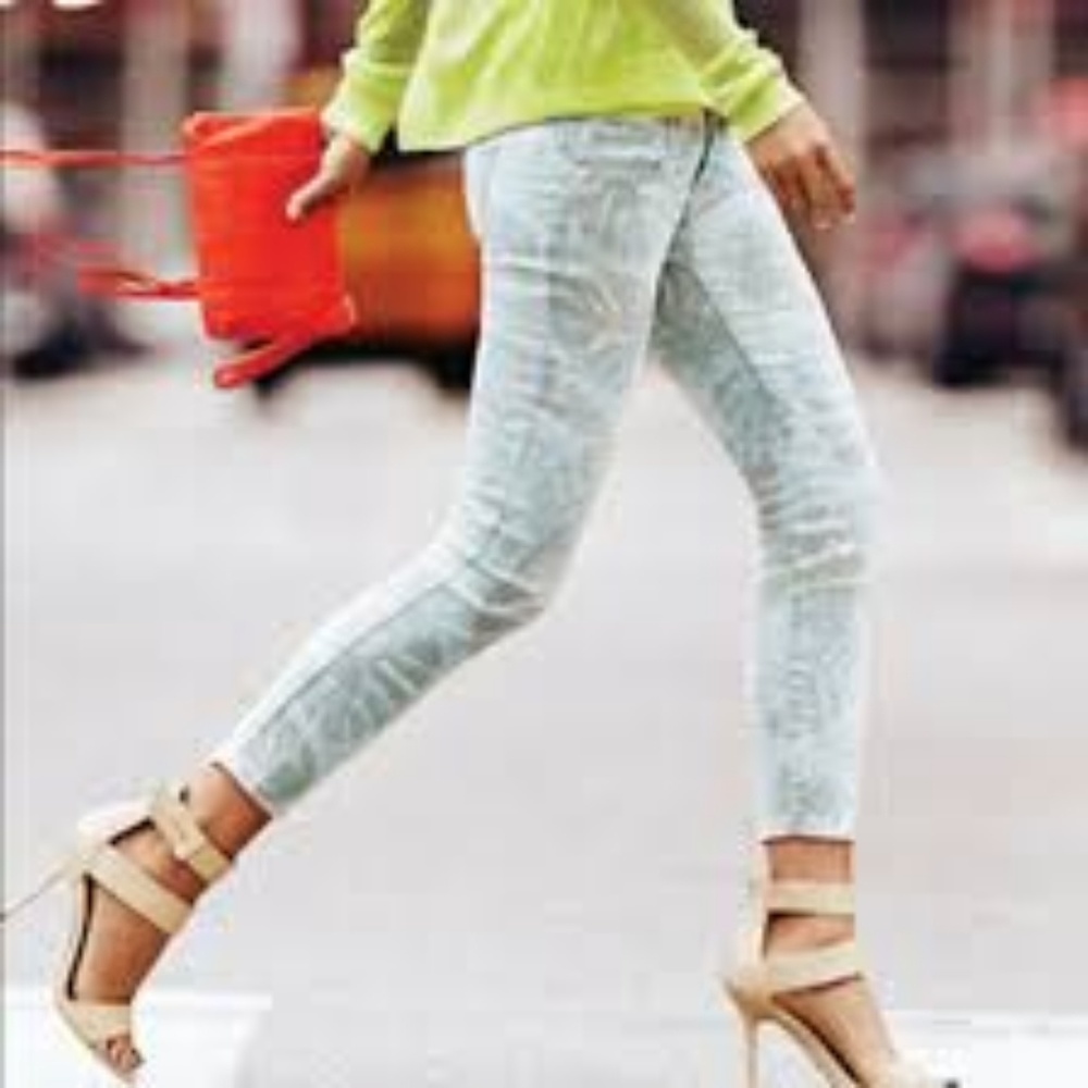CAbi Paradise skinny crop jeans